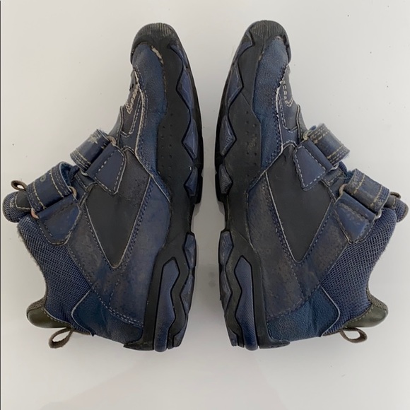 Boys Geox Respira Waterproof Winter Runners - Picture 6 of 8